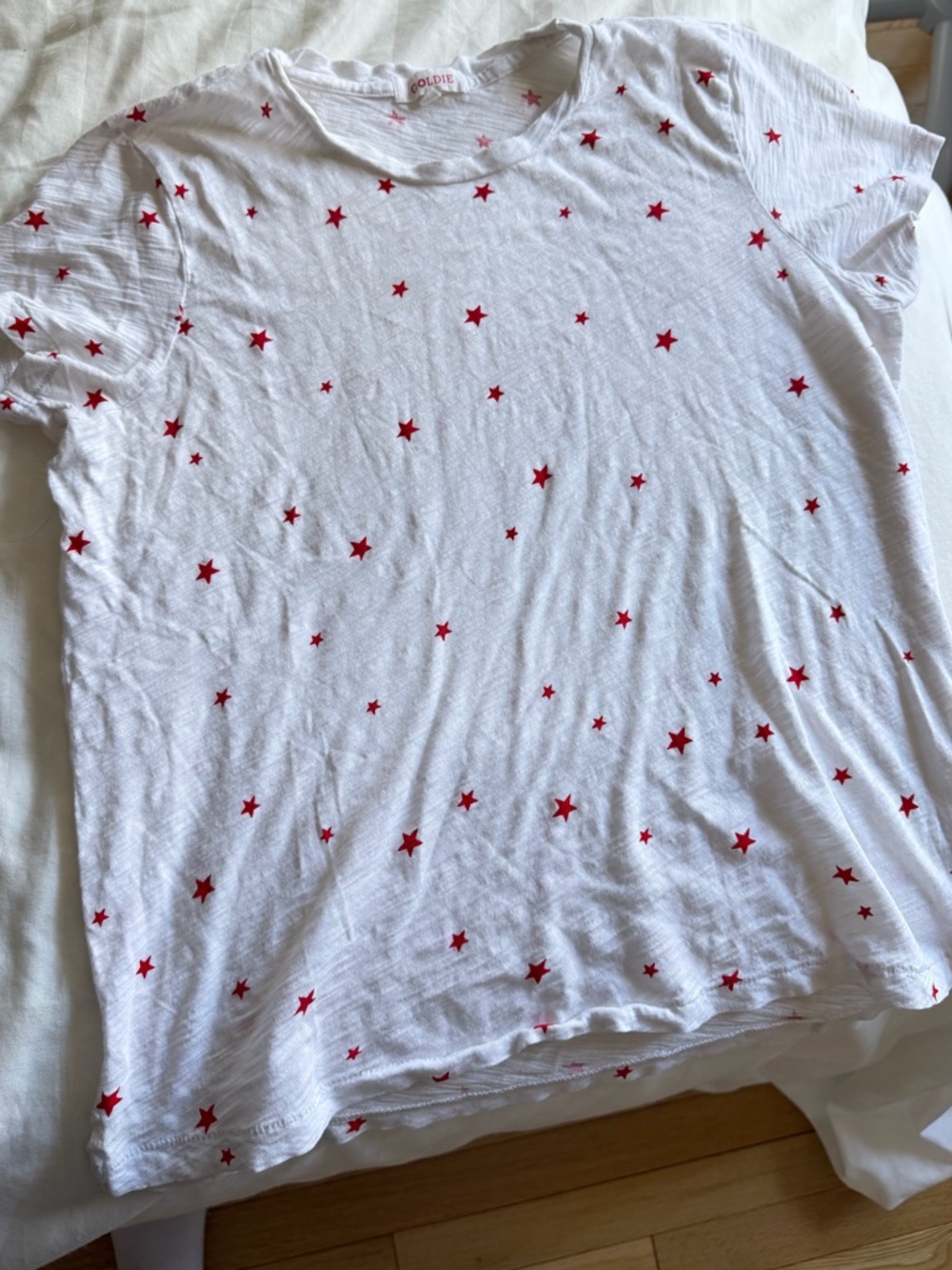 Goldie White Tee with Red Star Pattern